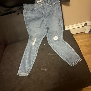 Stylish Blue Distressed Skinny JeansBRAND NEE NEVER BEEN WORN LOOKS GREST WITB F